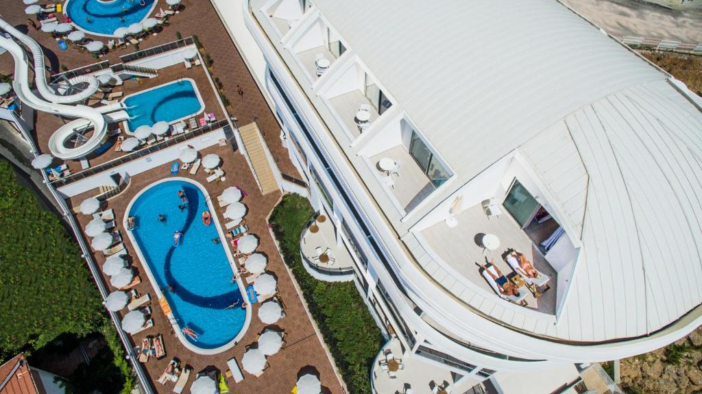 Відпочинок в готелі Laguna Beach Alya Resort & Spa