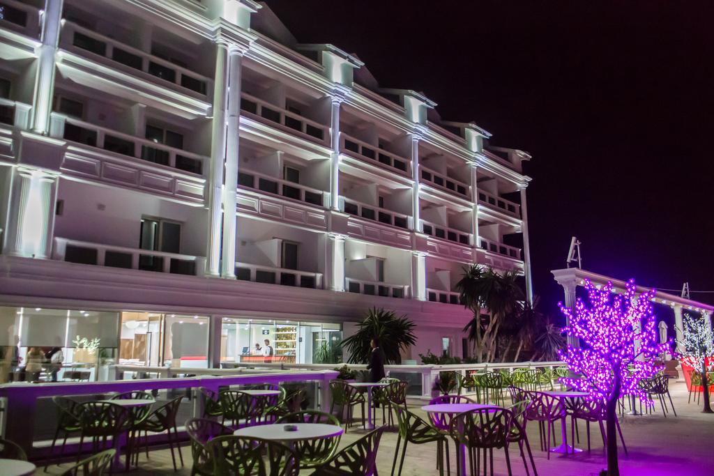 Тури в готель Santa Quaranta Premium Resort Саранда Албанія