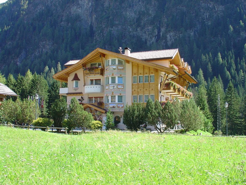 Отдых в отеле Alpenhotel Panorama Валь-ди-Фасса Италия