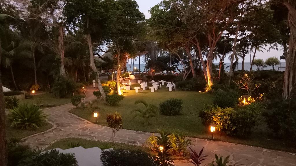 Відпочинок в готелі Ocean Village Club Момбаса