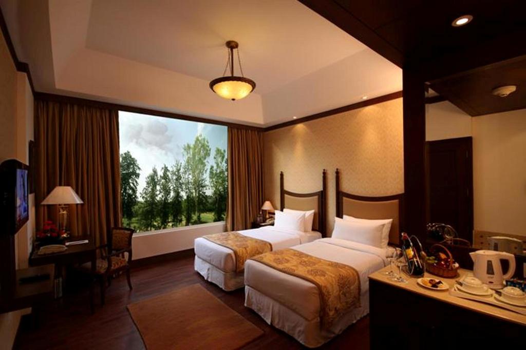Туры в отель Country Inn & Suites by Carlson Delhi Satbari