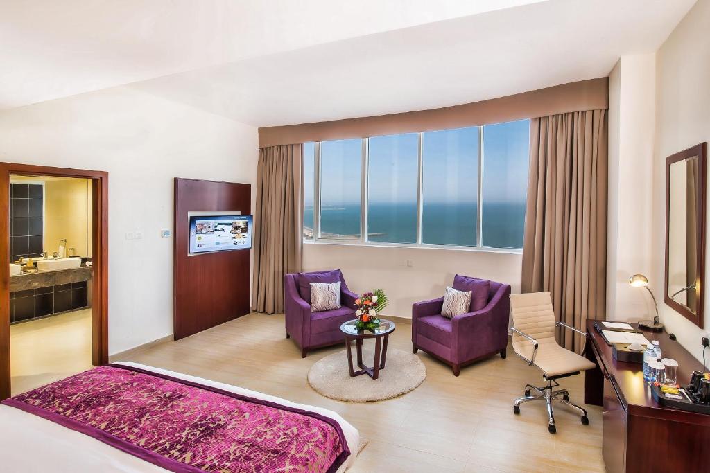 Відгуки про відпочинок у готелі, V Hotel Fujairah (ex. Landmark Hotel)