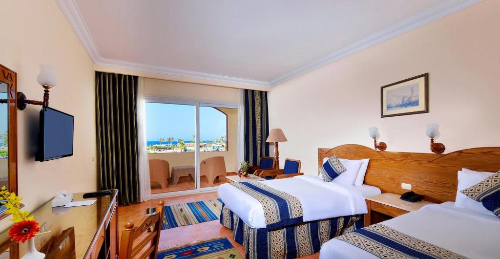 Hotel guest reviews Bliss Nada Beach Resorts (ex. Hotelux Jolie Beach)