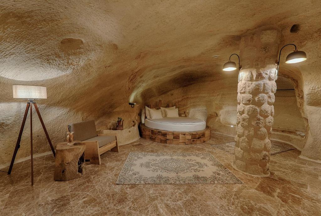 Solem Cave Suites, фото