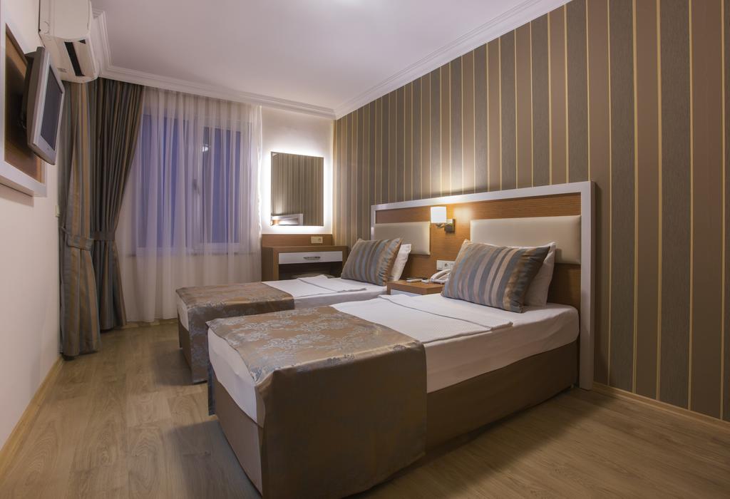 Hot tours in Hotel Lonicera City Hotel