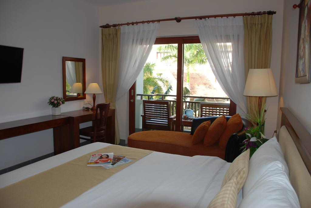 Відпочинок в готелі Canary Фантх'єт В'єтнам