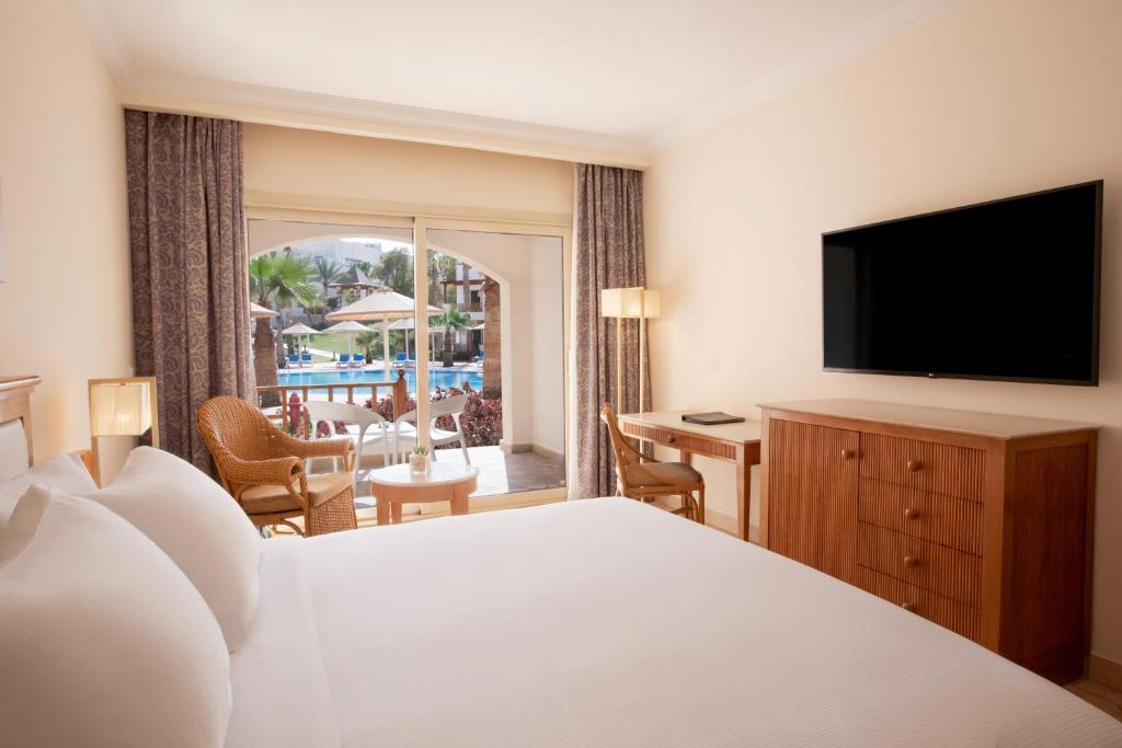 Відгуки про готелі Pickalbatros Royal Grand Sharm Resort (Adults Only 16+)
