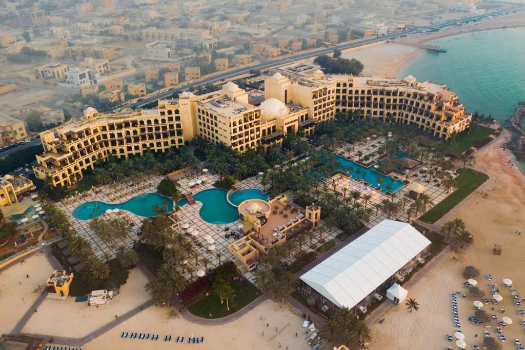 Hilton Ras Al Khaimah Beach Resort, Рас-эль-Хайма, ОАЭ, фотографии туров