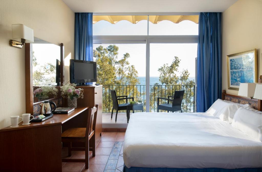 Відпочинок в готелі Prestige Coral Platja Коста-Брава Іспанія