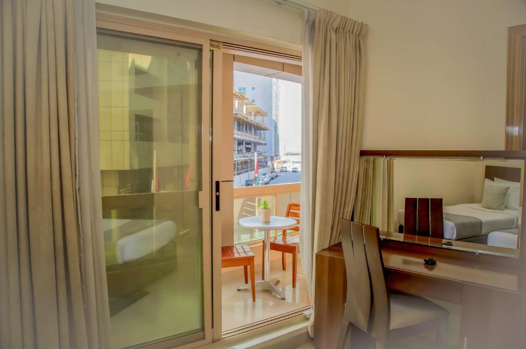 Radiance Premium Suites (ex. Al Barsha Hotel Apartment by Mondo), Дубай (город), фотографии туров