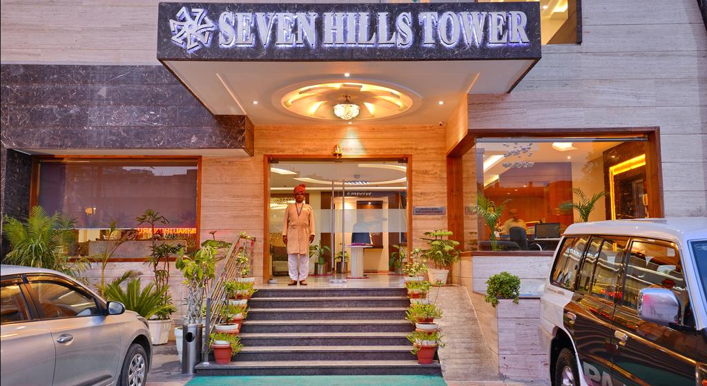 Hotel rest Seven Hill Agra India