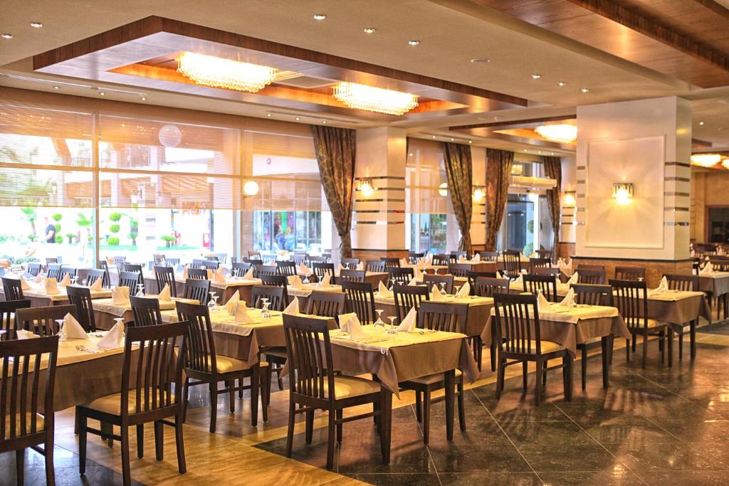 Відгуки про готелі Dizalya Palm Garden Hotel