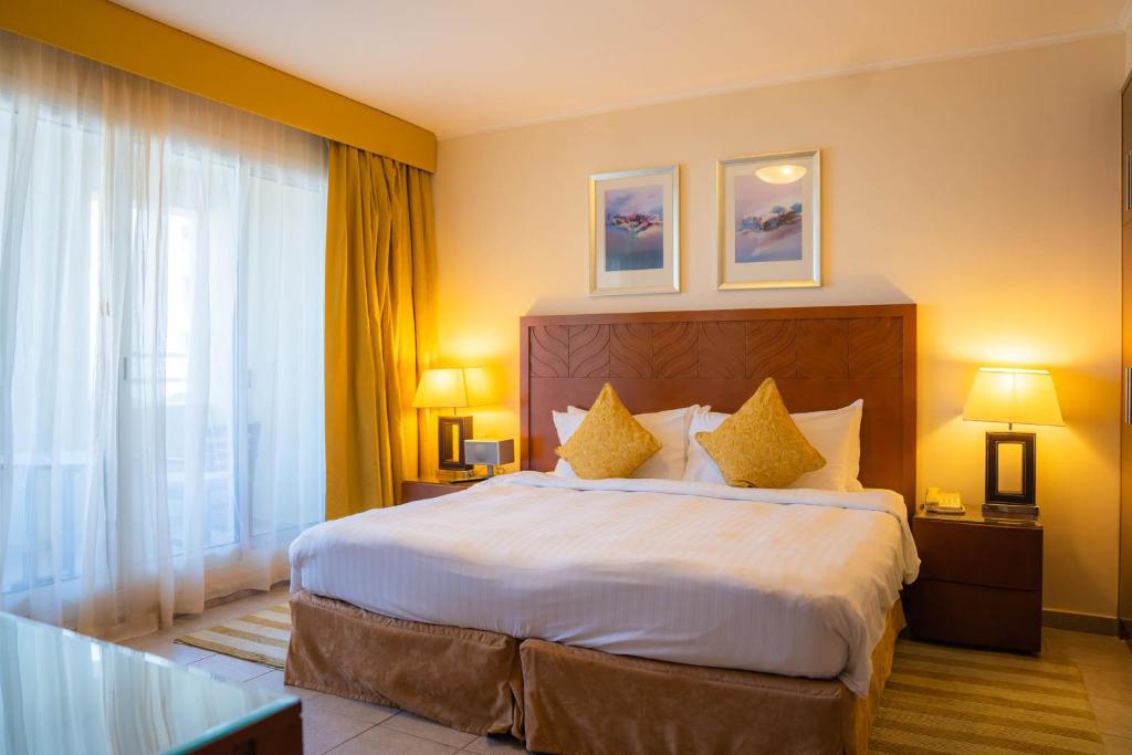 Отзывы об отеле Copthorne Lakeview Executive Apartments Dubai, Green Community