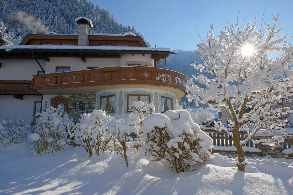 Montana Apparthotel (Hochfuegen), Tyrol, photos of tours