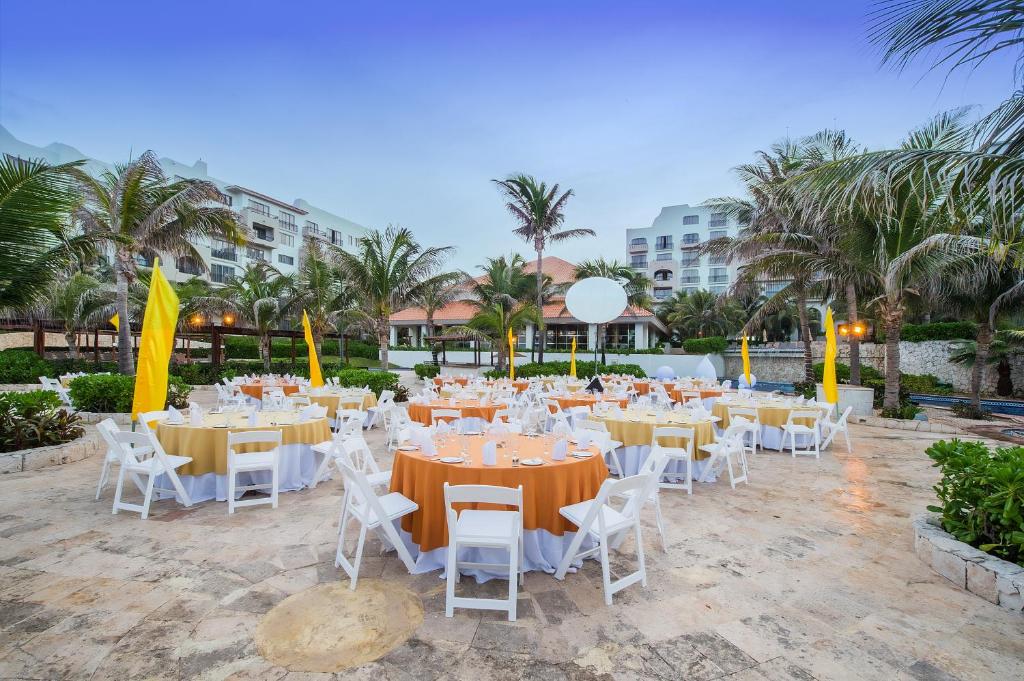 Горящие туры в отель Fiesta Americana Condesa Cancun - All Inclusive Канкун