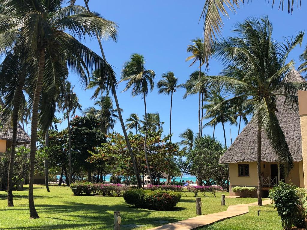 Отзывы гостей отеля Neptune Pwani Beach Resort & Spa