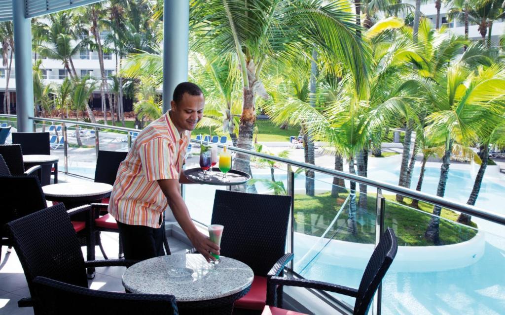 Горящие туры в отель Riu Naiboa Пунта-Кана Доминиканская республика