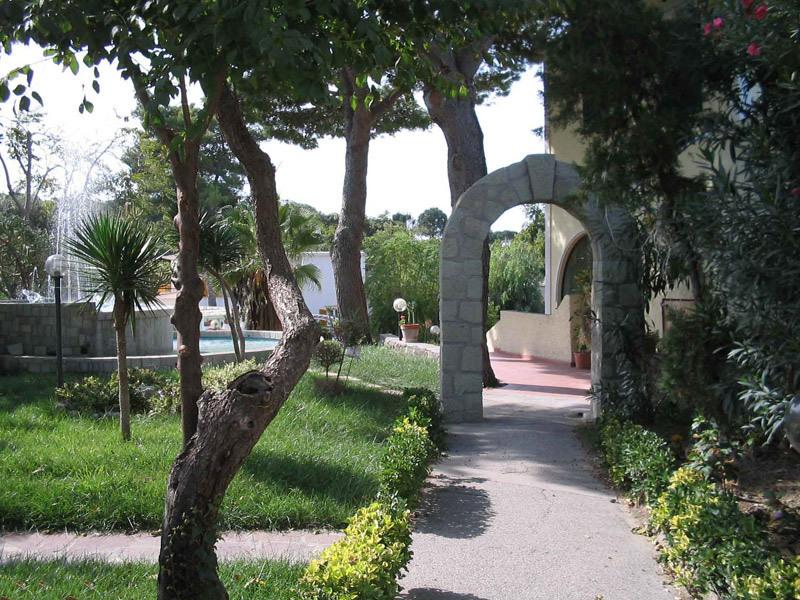 Тури в готель Albergo Villa Hibiscus Іскія (острів) Італія