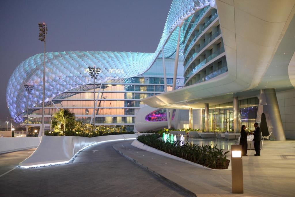 W Abu Dhabi - Yas Island (ex. Yas Hotel), фотографії