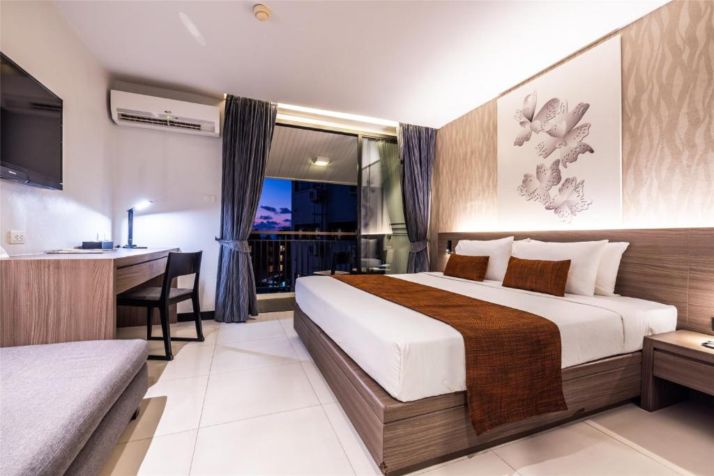 Citrus Patong Hotel by Compass Hospitality (ex. Eastin Easy Patong) Таїланд ціни