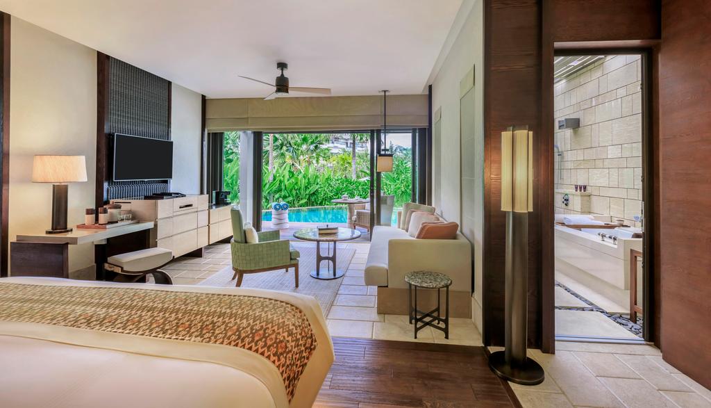 Відпочинок в готелі The Ritz-Carlton Bali