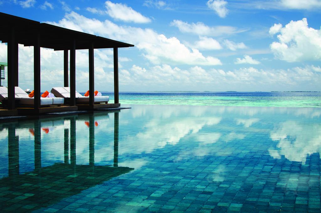 Мальдіви Dhevanafushi Maldives Luxury Resort