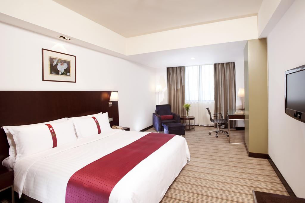 Отзывы гостей отеля Holiday Inn Shanghai Vista