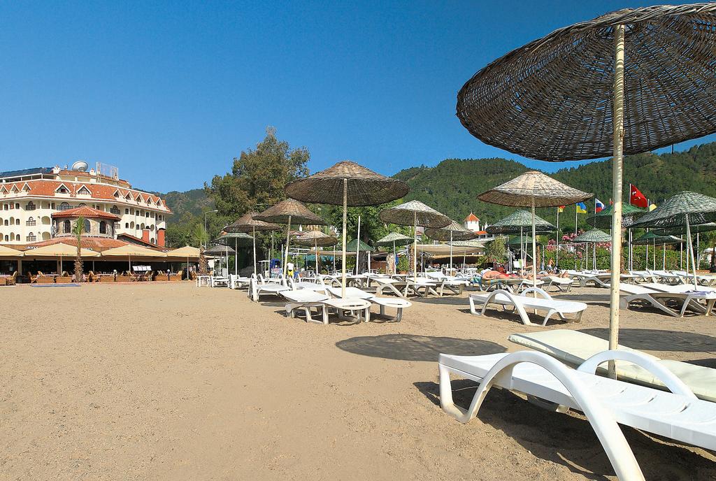 Відпочинок в готелі Fortuna Beach Hotel