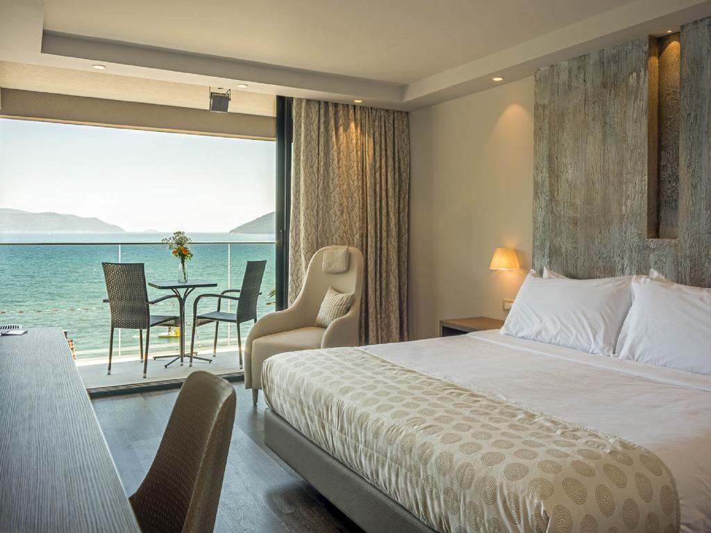 Відпочинок в готелі Palmon Bay Spa Іхало Чорногорія