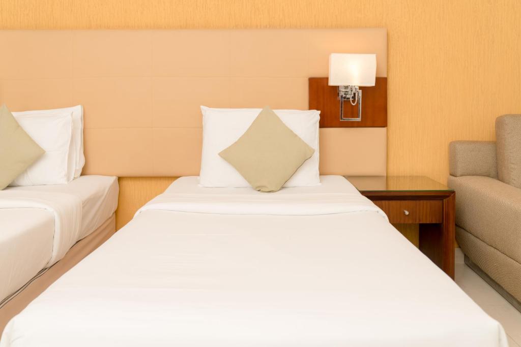Hotel prices Star Metro Deira Hotel Apartment