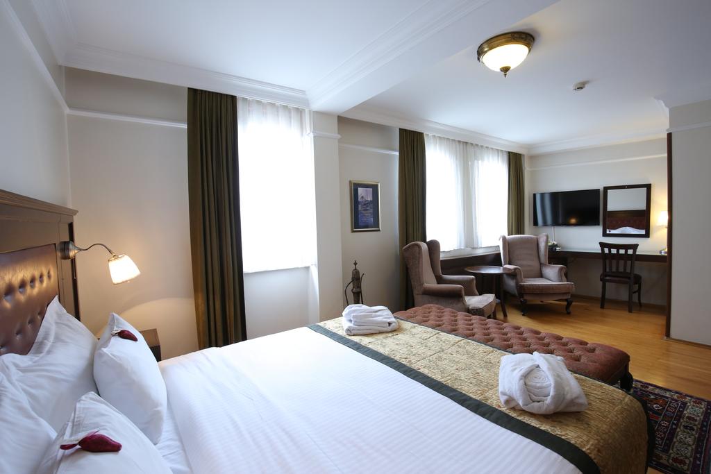 Tours to the hotel Tria Hotel Istanbul