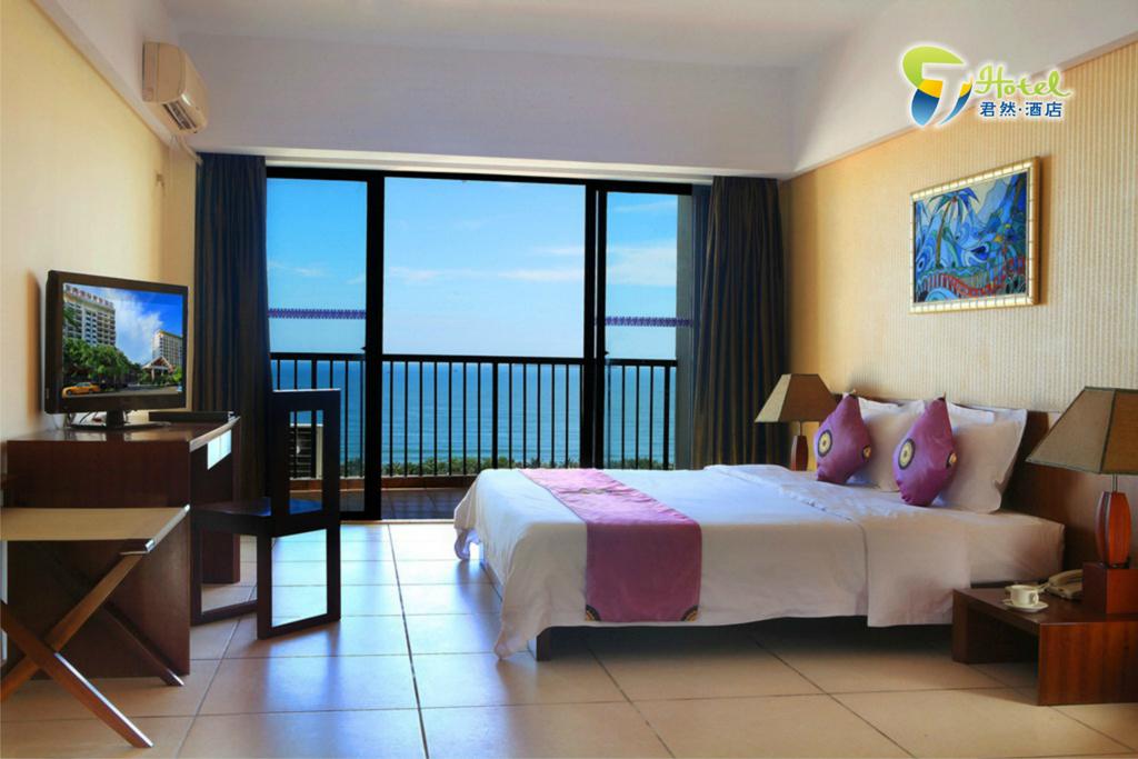 Отдых в отеле J-Hotel (ex. Yuhai International Resort Apartment Spa, Azure Resort Sanya, Azure Resort)