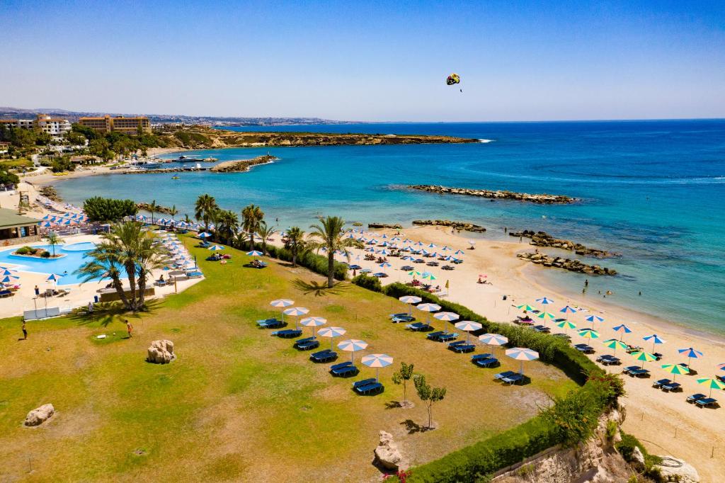 Горящие туры в отель Corallia Beach Hotel Apartments Пафос