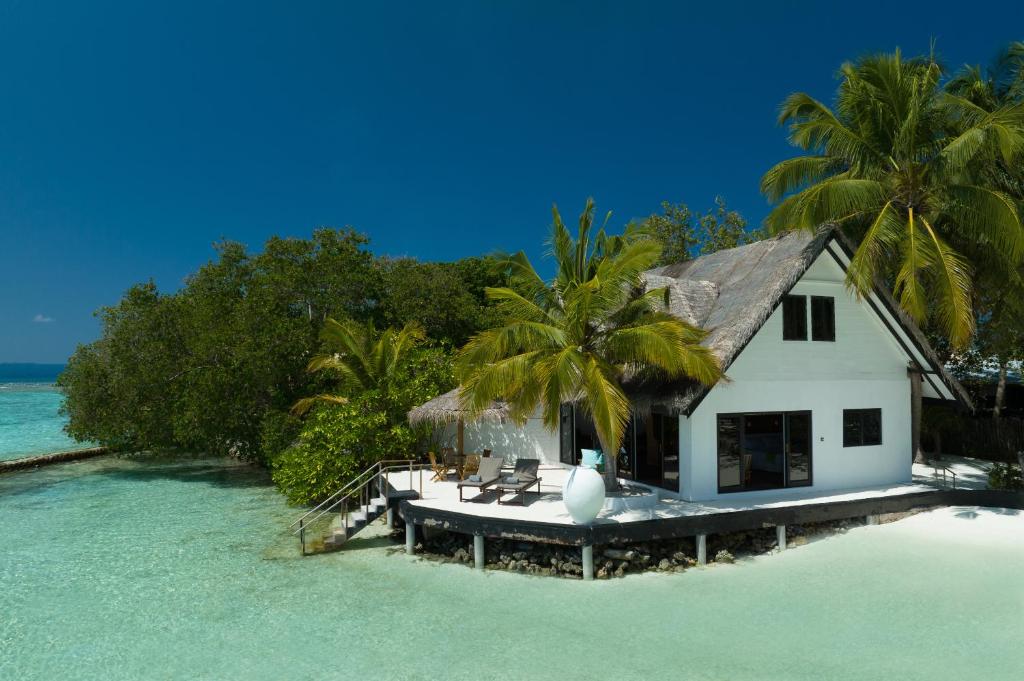 Туры в отель Rihiveli Maldives Resort (ex. Rihiveli the Dream)
