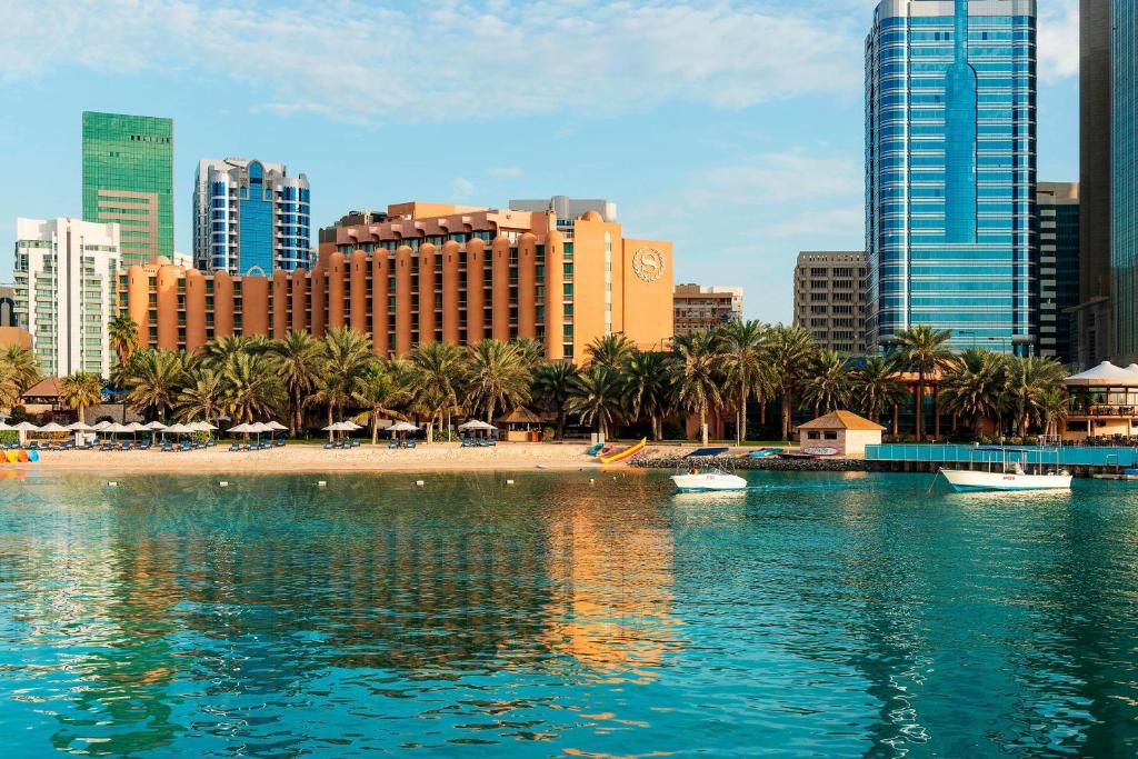 Абу Дабі, Sheraton Abu Dhabi Hotel & Resort, 5
