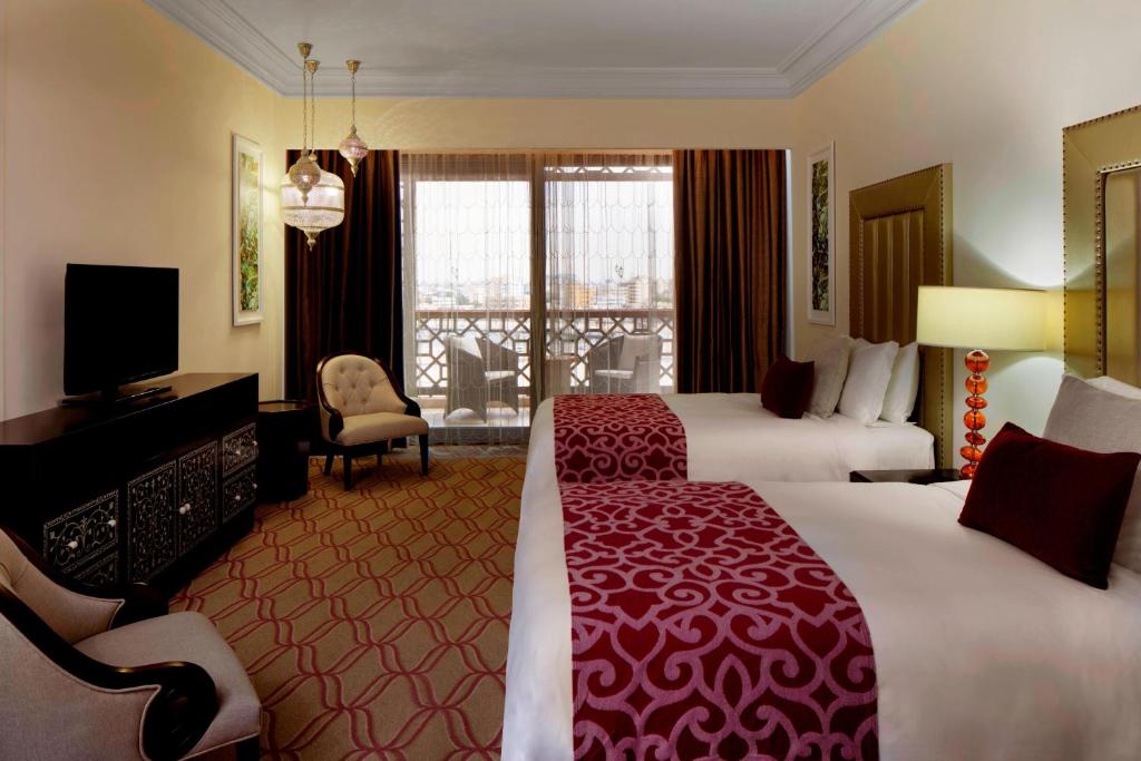 Горящие туры в отель Ajman Saray, A Luxury Collection Resort Аджман