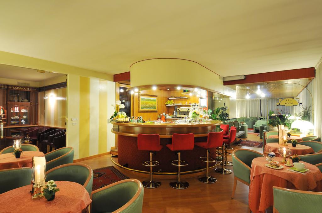Горящие туры в отель Antares Residencehotel (Madonna Di Campiglio) Доломити-ди-Брента