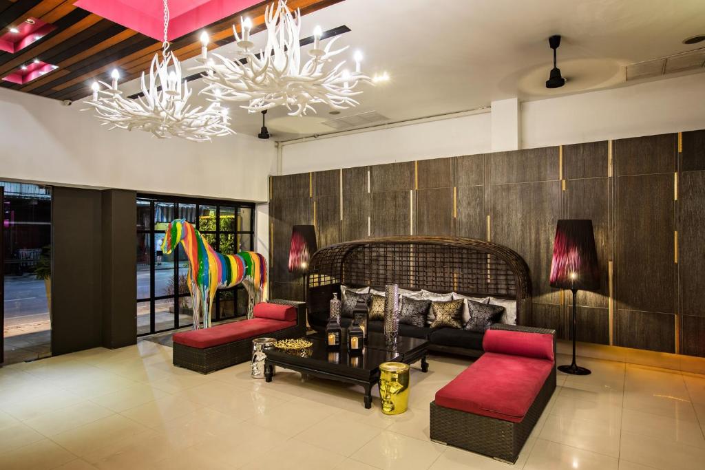 The Small Hotel Chiang Mai цена