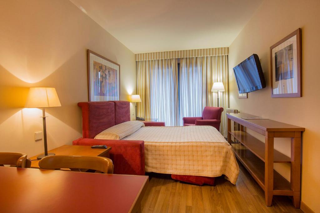 Цены в отеле Hotansa Shusski Apart Hotel