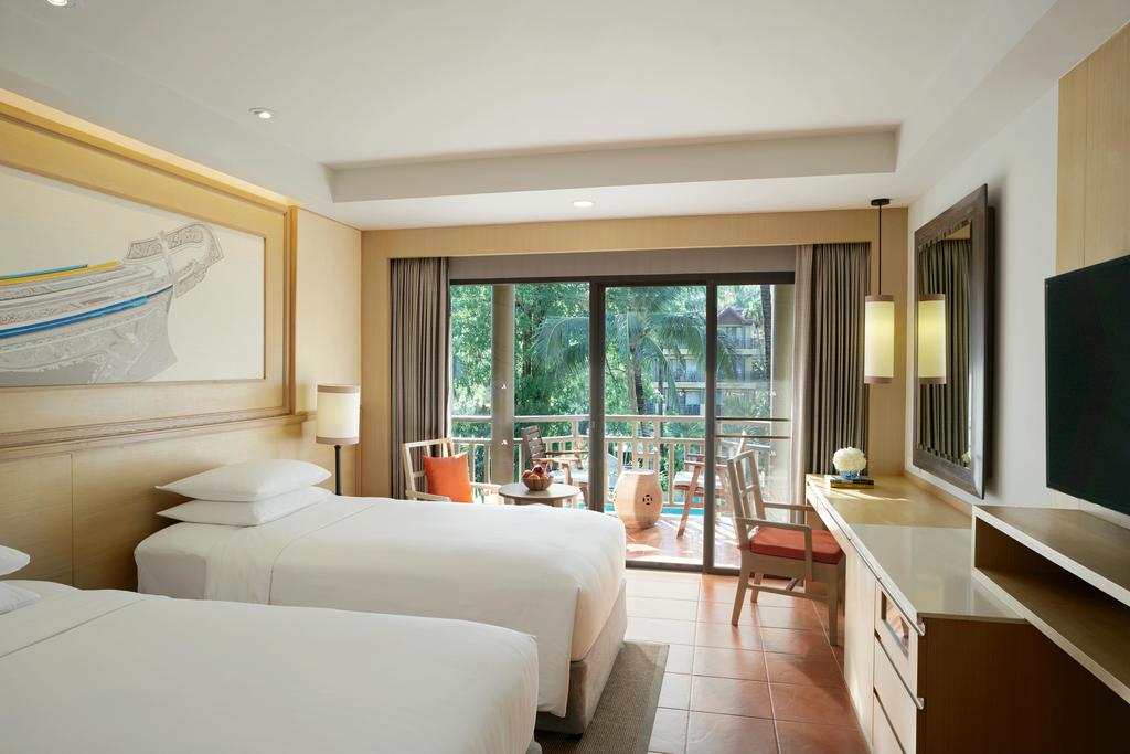 Phuket Marriott Resort & Spa Merlin Beach, фото отдыха