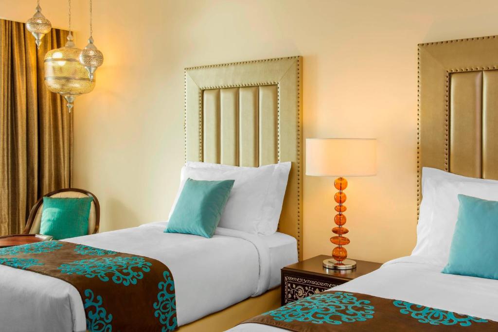 Ceny hoteli Ajman Saray, A Luxury Collection Resort