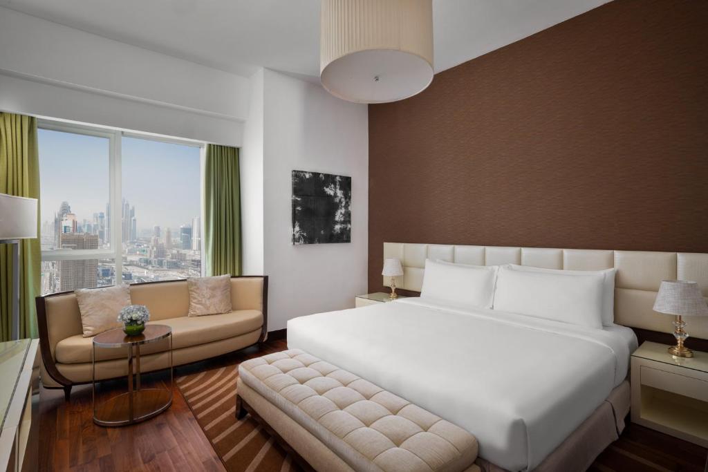 Отзывы об отеле La Suite Dubai Hotel & Apartments (ex. Fraser Suites)