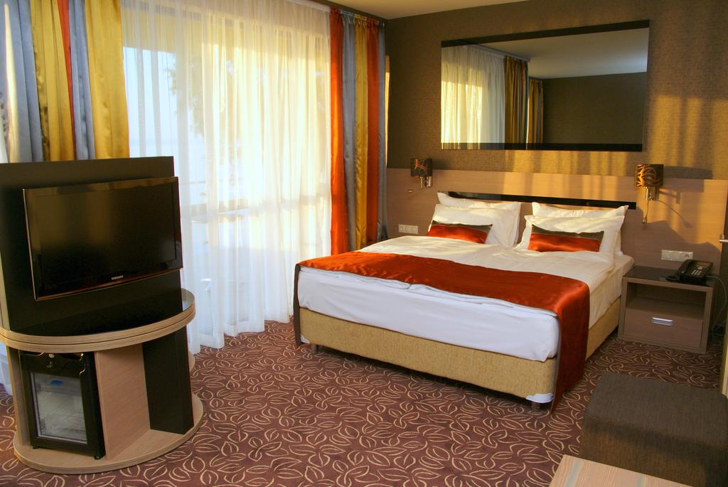Шиофок Hotel Azur Premium