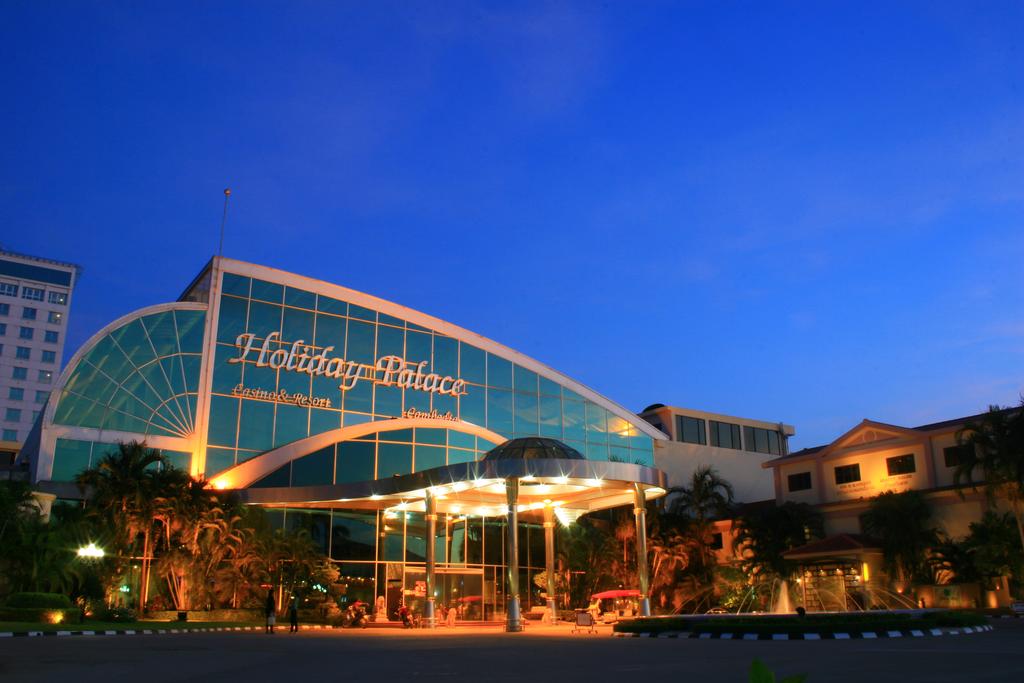 Туры в отель Holiday Palace Casino & Resort Сиануквиль