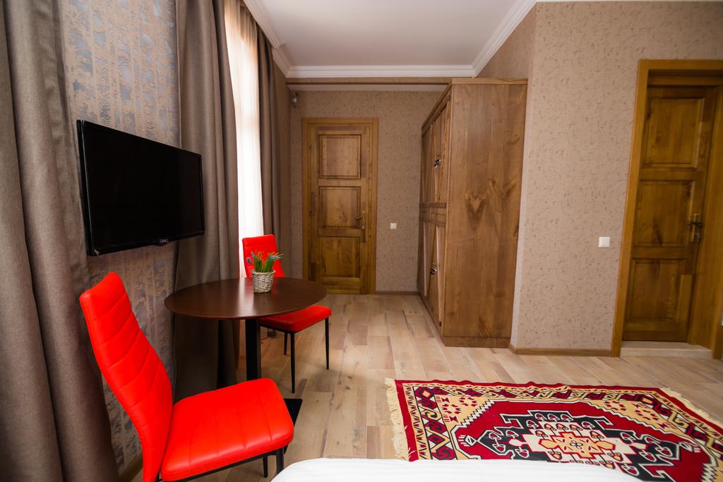 Горящие туры в отель Metekhi's Galavani Hotel Тбилиси