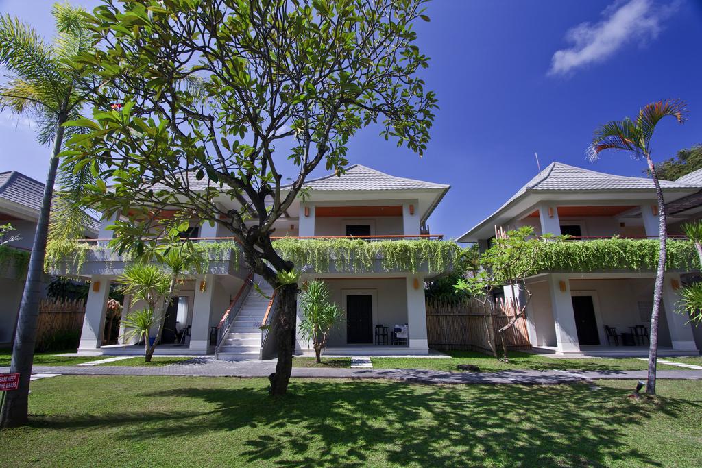Отель, Dewi Sri