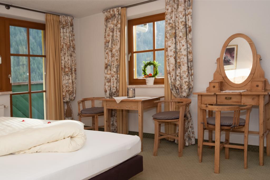 Hotel rest Edelweiss-Schloessl Hotel Tyrol Austria