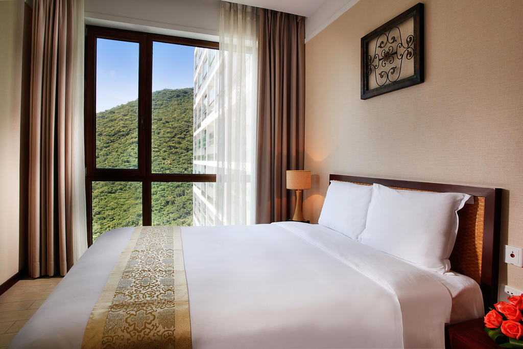 Відпочинок в готелі Serenity Coast Resort All Suite Resort Sanya Сяодунхай