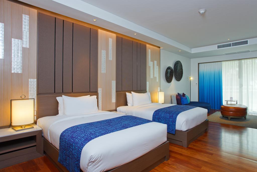 Tours to the hotel Holiday Inn Phuket