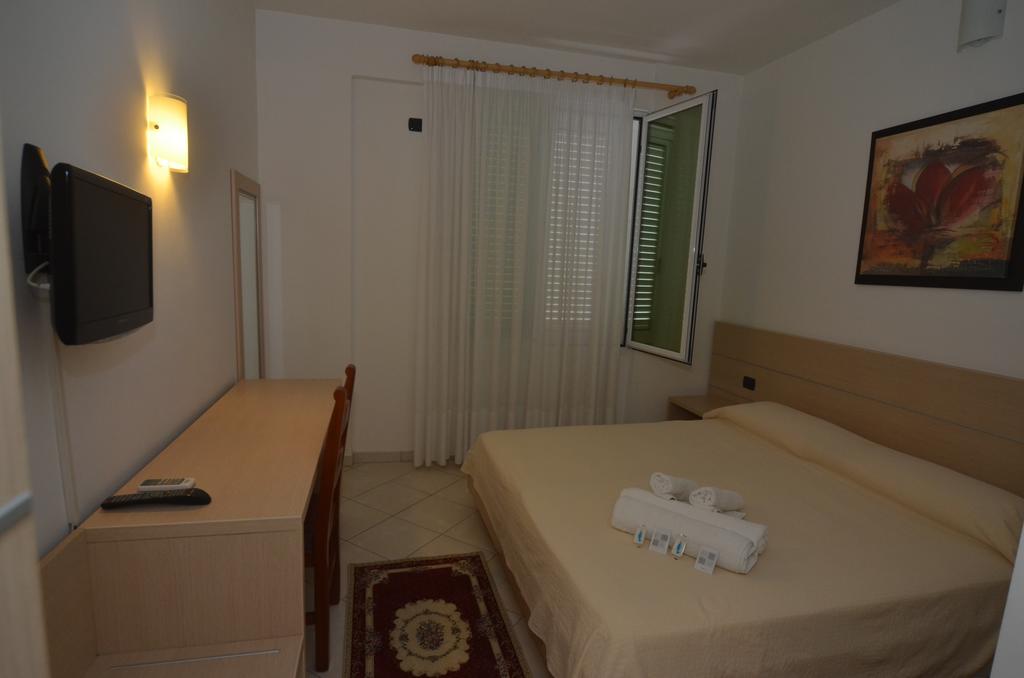 Hotel rest Lux Vlorë  Albania